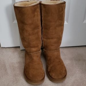 UGG high chestnut boot